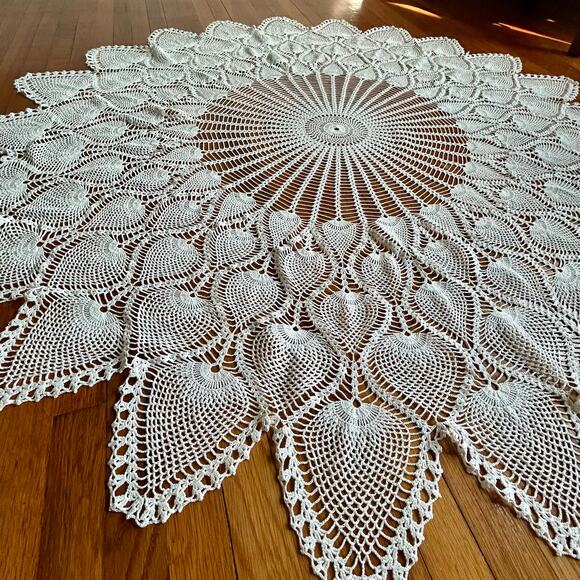 Vintage Hand-Crocheted Round Lace Tablecloth – 64” Peacock Pattern - Picture 6 of 10